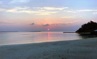 sunset on Makanudu Island in the Maldives