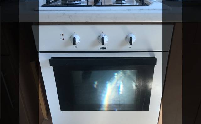 How to Remove an Oven Door for Cleaning - Channel LFD